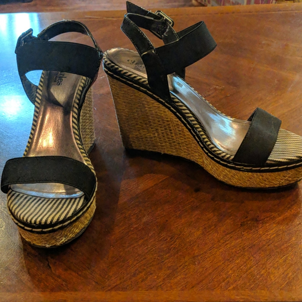 Women's shoes